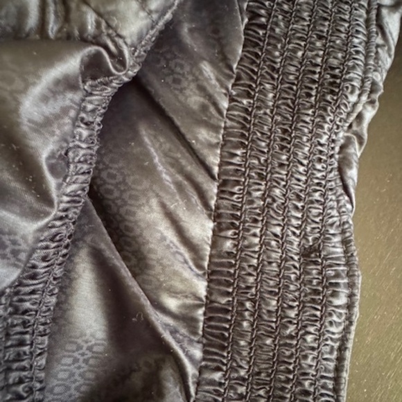 NWT! Athleta Downalicious Deluxe Vest - Black - XL - Picture 3 of 7